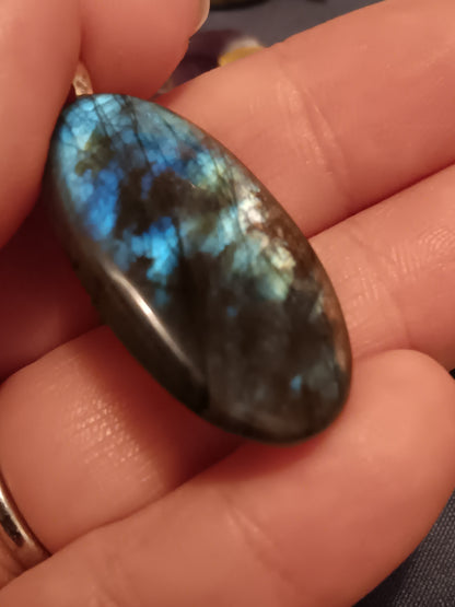 Blue Labradorite Simple Bail Pendant