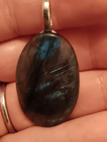 Blue Labradorite Simple Bail Pendant