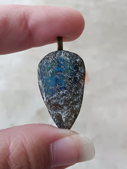 Rough Labradorite Simple Bail Pendant