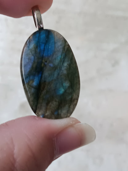 Blue Labradorite Simple Bail Pendant