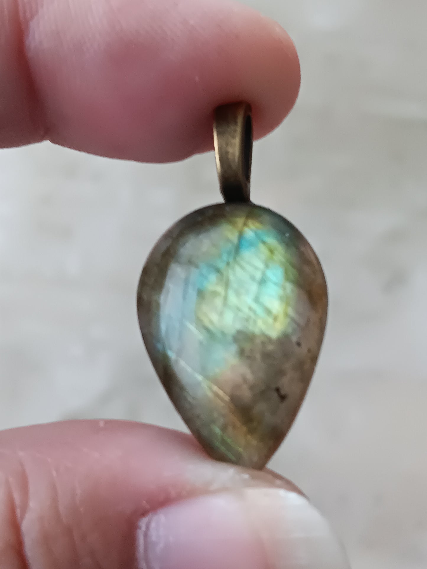 Labradorite Simple Bail Pendant